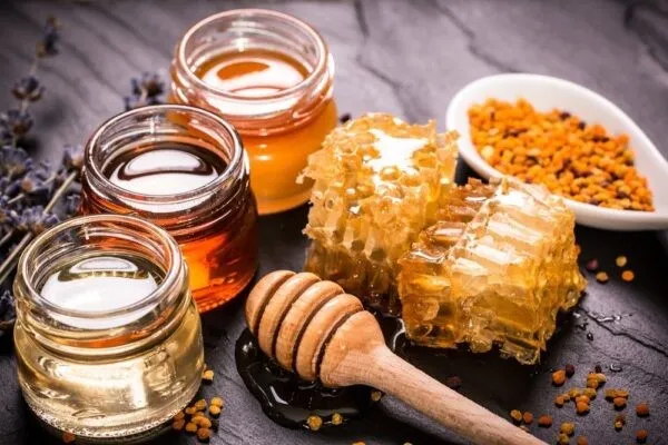 تصویر 2 از عسل با موم + فروش ویژه